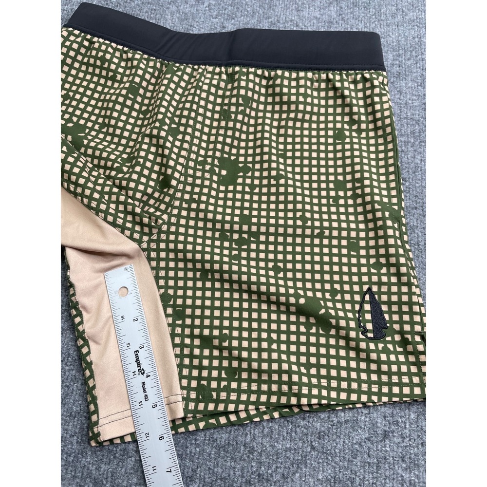 Tachuntfish Shorts Mens Medium Green Grid Desert Night Camo Athletic Training 5" - Picture 5 of 7